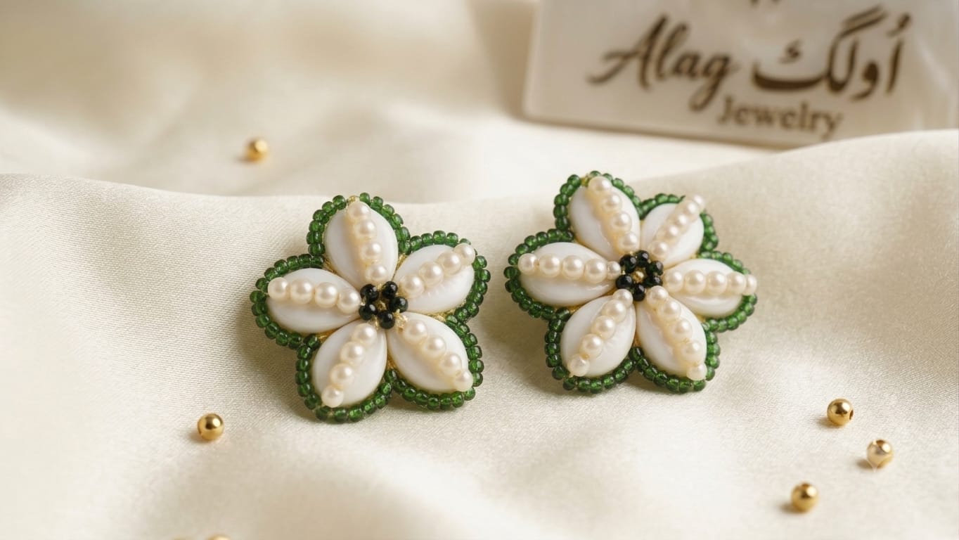 Cowrie beads earrings stud