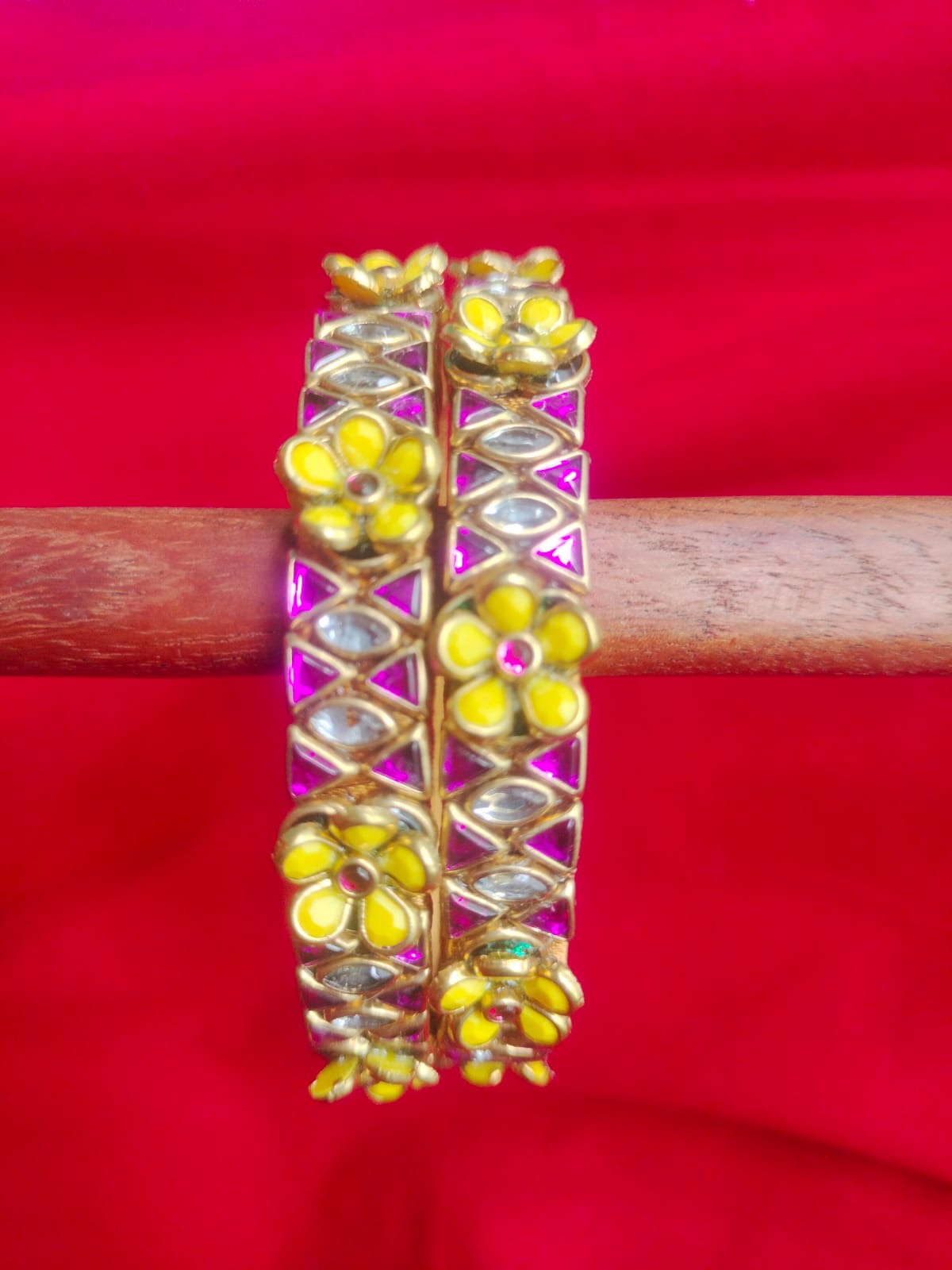 Cute flowers bangles