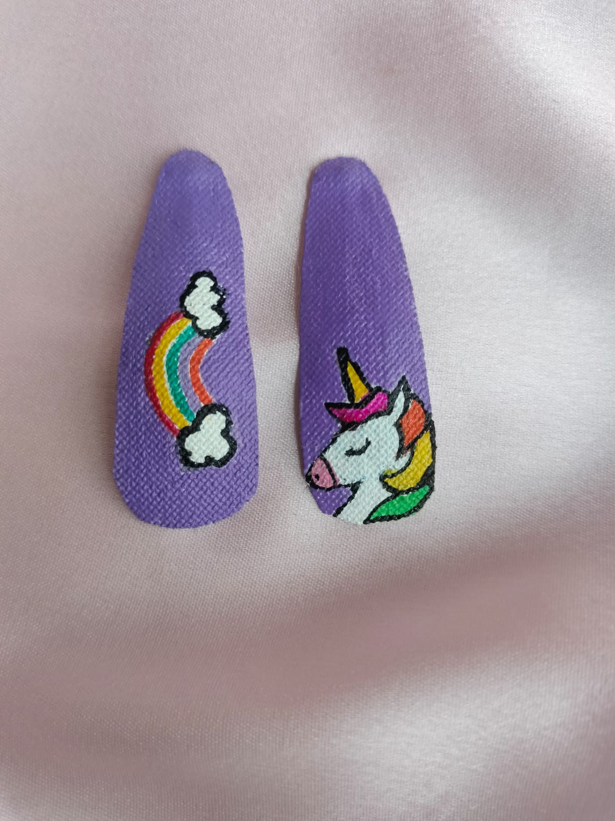 Unicorn clips
