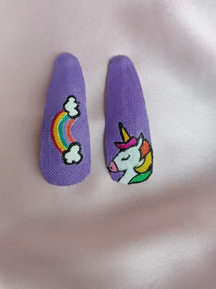 Unicorn clips