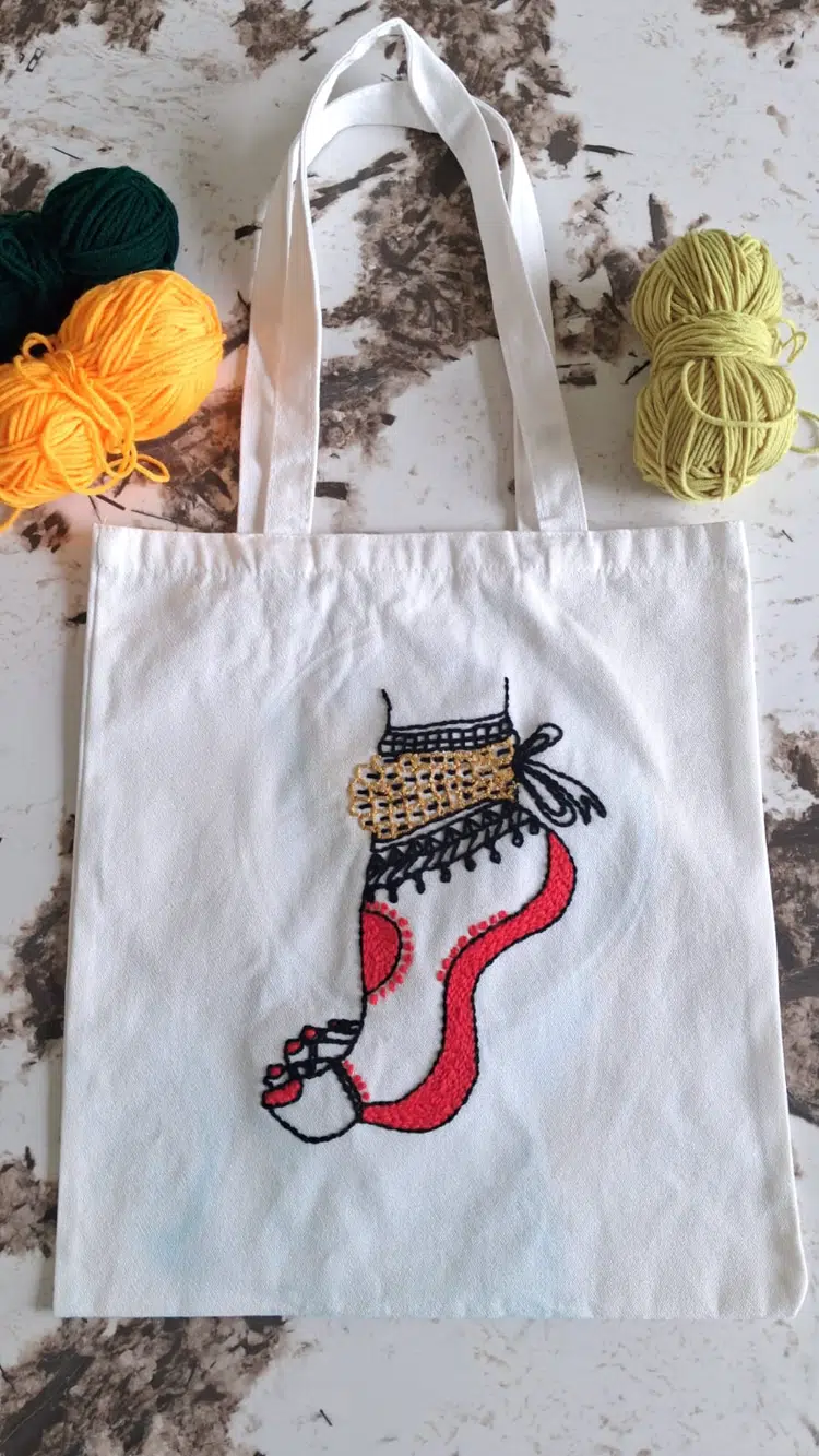 Dancer foot tote bag